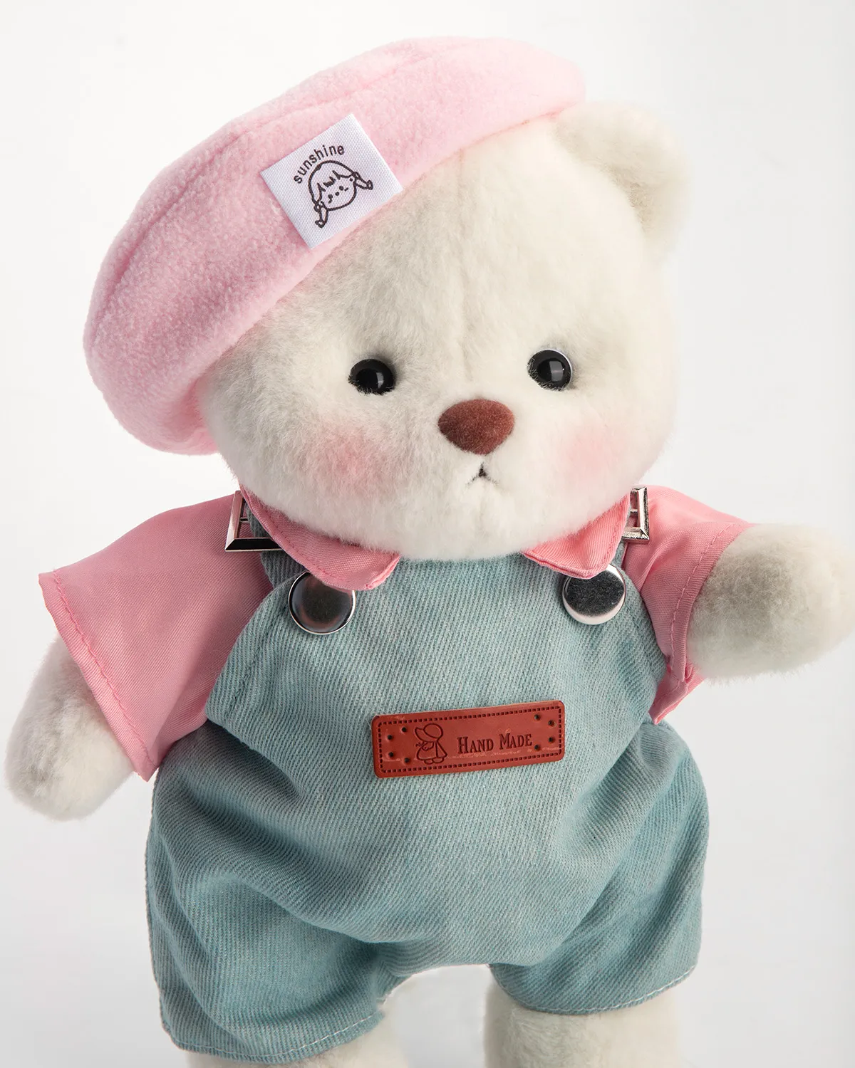 Bella, a Ursa Chique de Paris