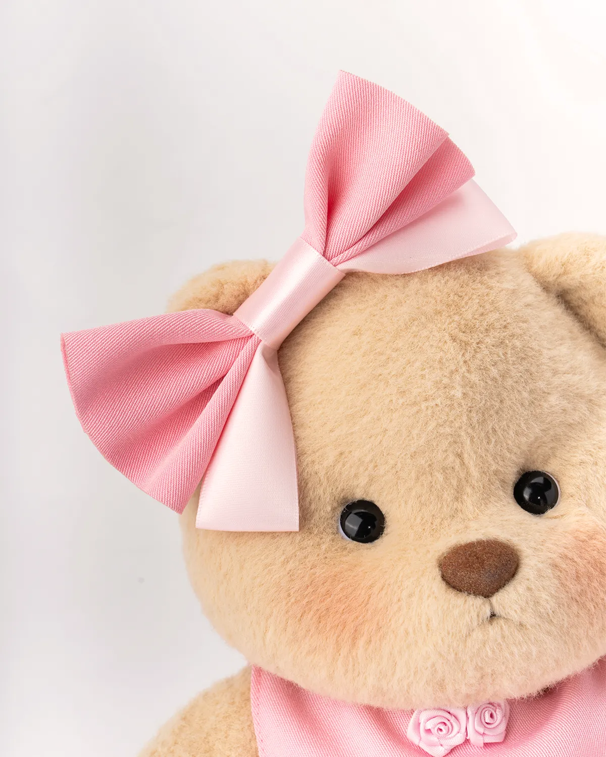 Mila, a Ursa do Laço e do Tutu